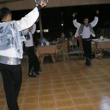 فندق Ozgurhan 2*