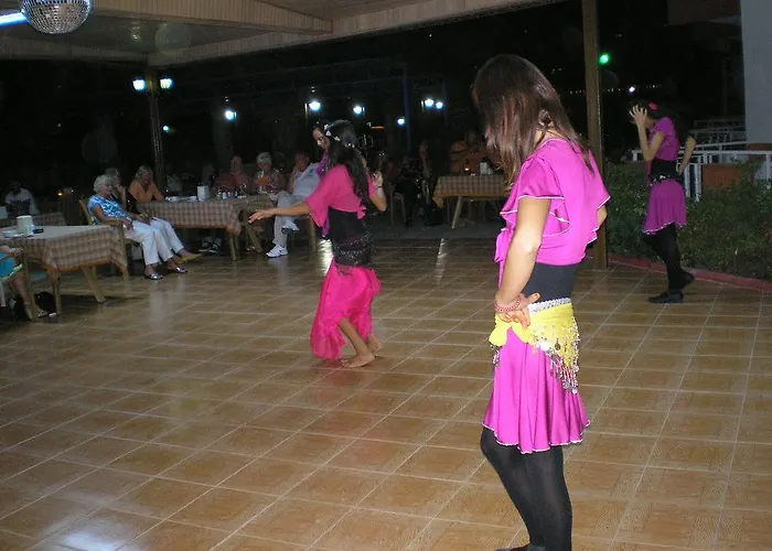 فندق Ozgurhan 3*