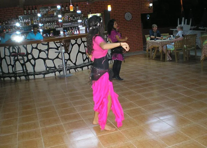 Ozgurhan فندق 3*