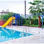 Ozgurhan 3*